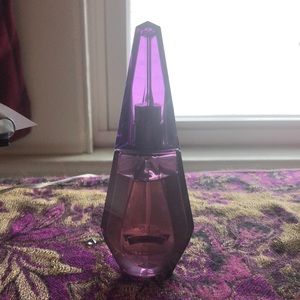 Ange ou Démon le secret elixir Givenchy perfume